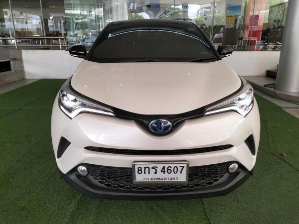 โตโยต้าชัวร์ Toyota CHR 1.8 Hybird HI ปี 2019 ไมล์แท้แค่ 32,000กม (รถทดลองขับ)